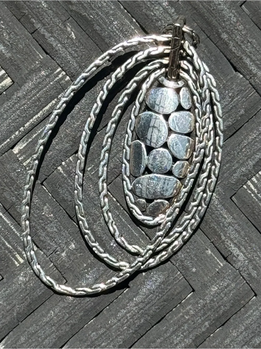 *EXCELLENT* - JOHN HARDY KALI ZEN OVAL HOOPS, STERLING SILVER (925) EARRINGS - Picture 4 of 6